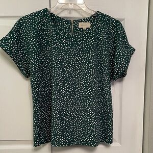 MELLODAY Green & White Pattern Popover Top with Gold Tone Zipper Small LIKE NEW